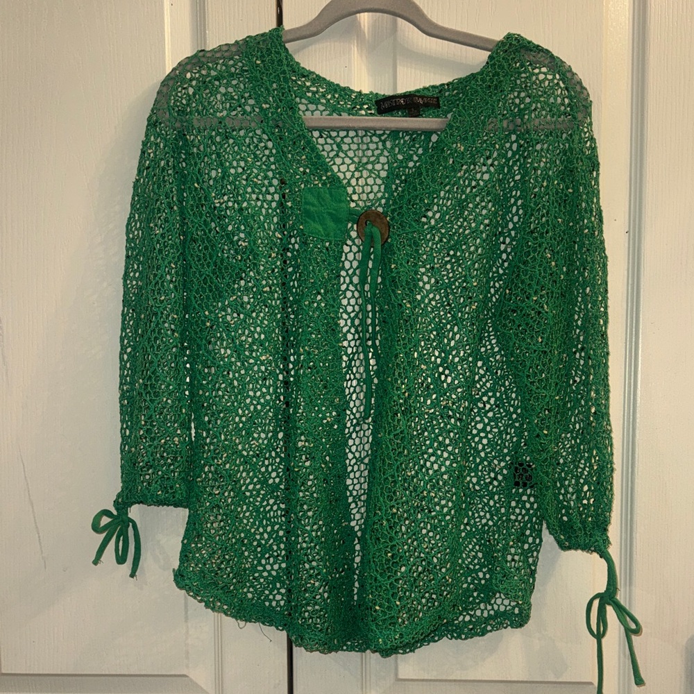 Mirror Image Green sheet Crochet Cardigan w coconut shell button. Size sm